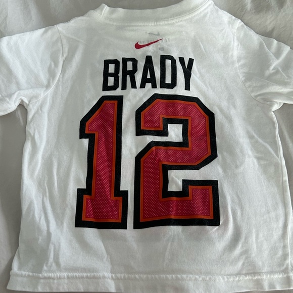 Tampa Bay buccaneers 3T tee shirt - Picture 2 of 3